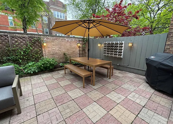 3-story Townhome Free Parking Private Patio Washer-dryer Ferienhaus Chicago